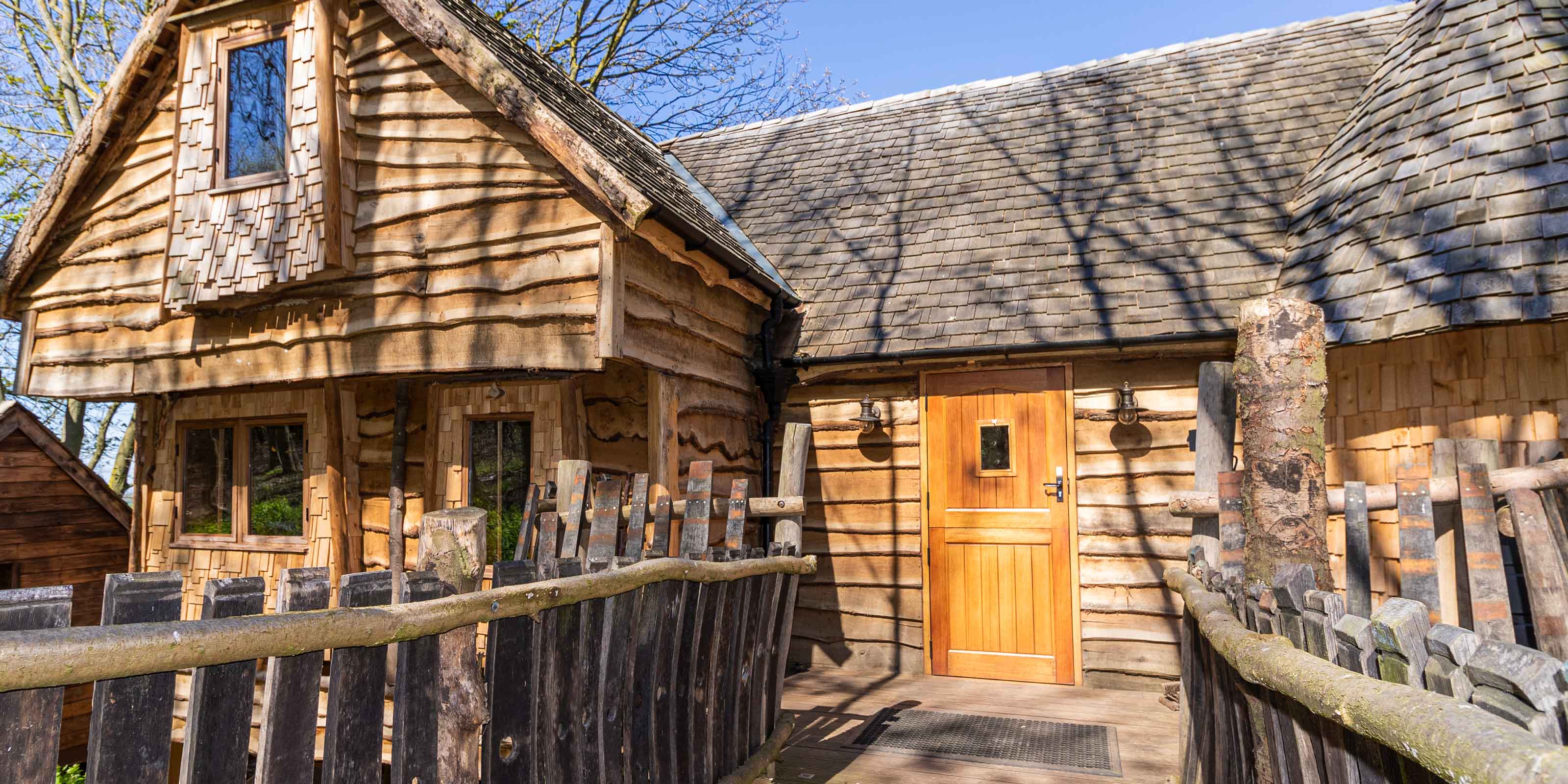 The entrance of or luxury tree house holidays and forest treehouse holidays. Contact to book treehouse breaks & family glamping Yorkshire. 